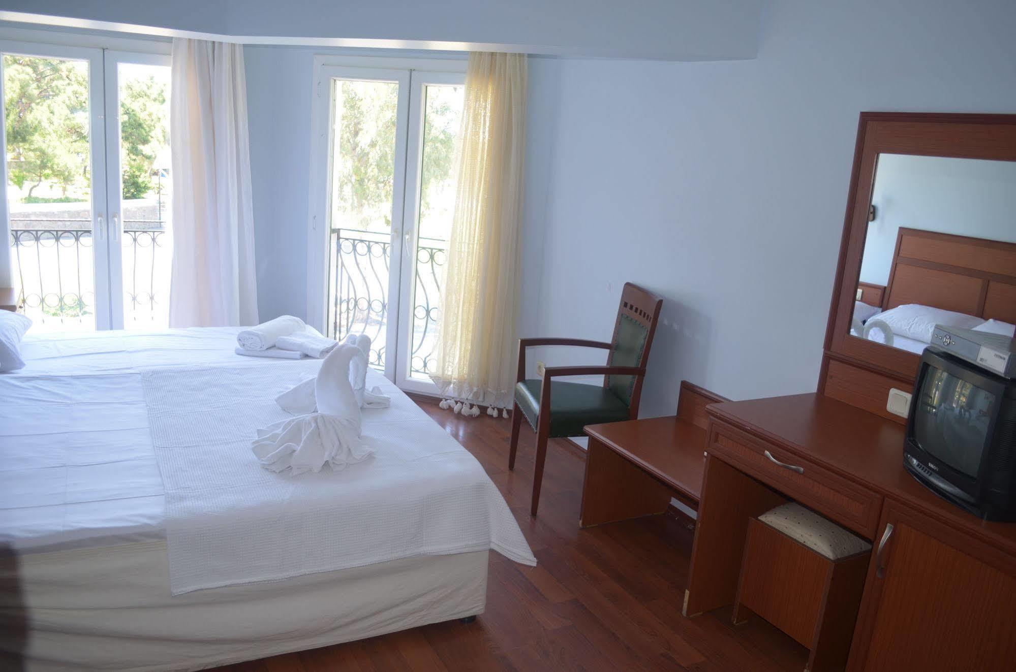 Silva Hotel Ayvalı エクステリア 写真