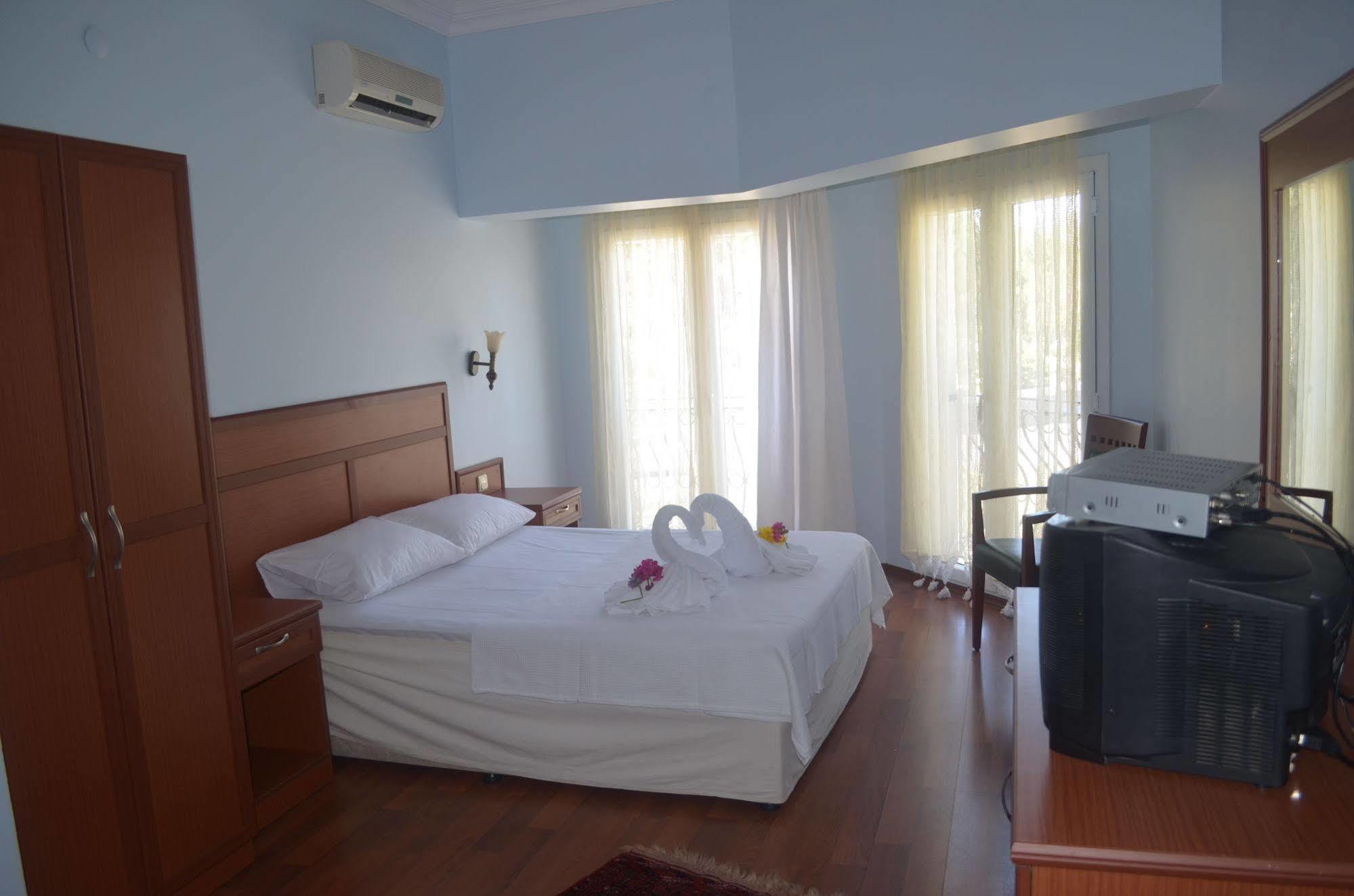 Silva Hotel Ayvalı エクステリア 写真